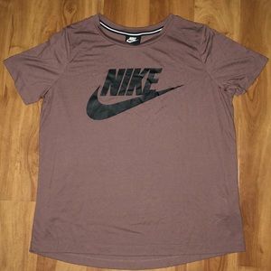 Nike workout top